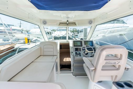 Boston Whaler 315 Conquest image