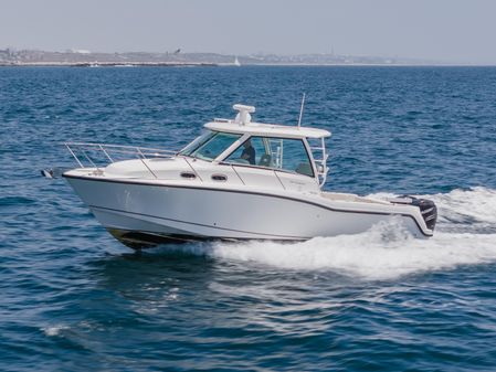 Boston Whaler 315 Conquest image