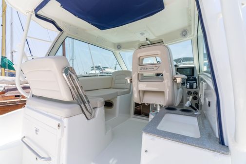 Boston Whaler 315 Conquest image