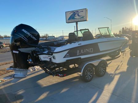 Lund 219 Pro-V GL image