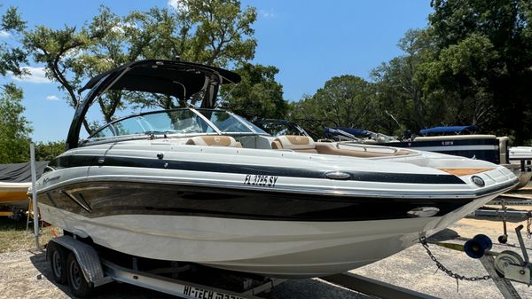 Crownline E275 XS 