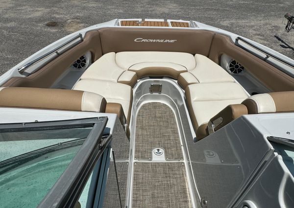 Crownline E275-XS image