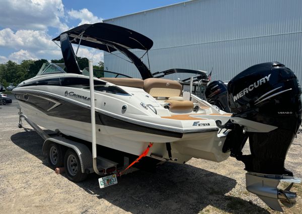 Crownline E275-XS image