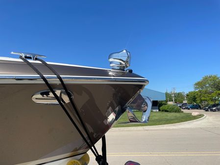Formula 350 Crossover Bowrider image