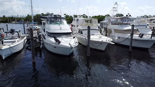 Carver 466-MOTOR-YACHT image