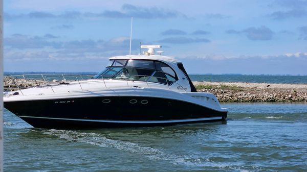 Sea Ray 420 Sundancer 