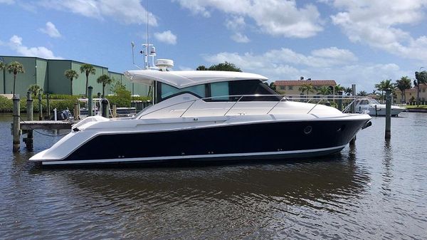 Tiara Yachts C39 Coupe