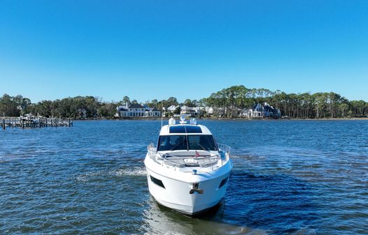 Cruisers Yachts 60 Cantius image