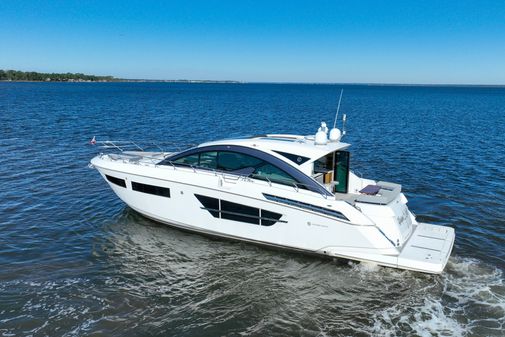 Cruisers Yachts 60 Cantius image