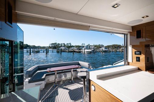 Cruisers Yachts 60 Cantius image