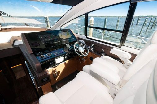 Cruisers Yachts 60 Cantius image