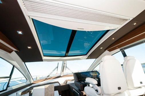 Cruisers Yachts 60 Cantius image