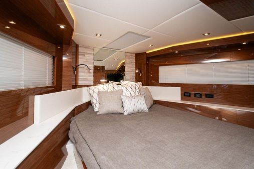 Cruisers Yachts 60 Cantius image