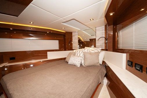 Cruisers Yachts 60 Cantius image