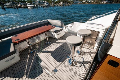 Cruisers Yachts 60 Cantius image