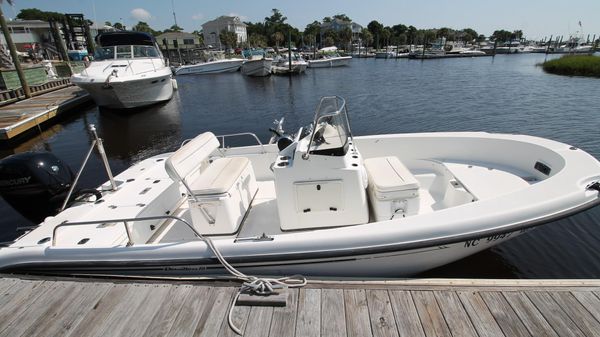 Boston Whaler 18 Dauntlass 