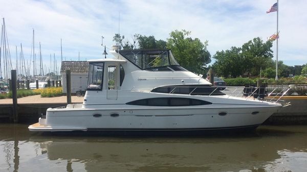 Carver 444 Cockpit Motor Yacht
