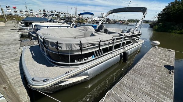 Bennington 23LSRC
