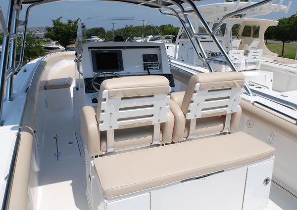 Marlago FS 35 CENTER CONSOLE image