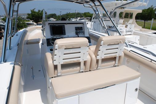 Marlago FS 35 CENTER CONSOLE image