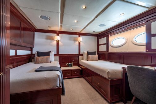 Trinity Yachts SAPPHIRE image