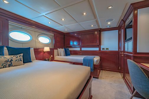 Trinity Yachts SAPPHIRE image