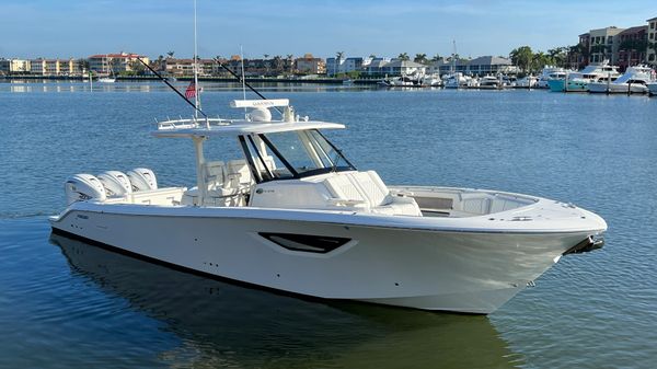 Pursuit S 378 Sport