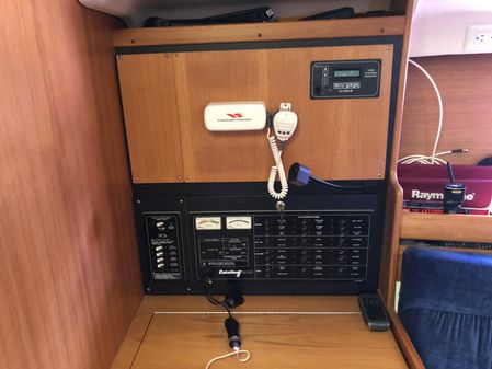 Catalina 350 image