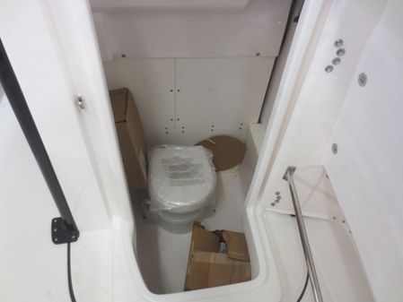 Robalo R250 image