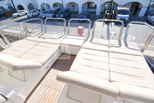 Fairline SQUADRON-65 image