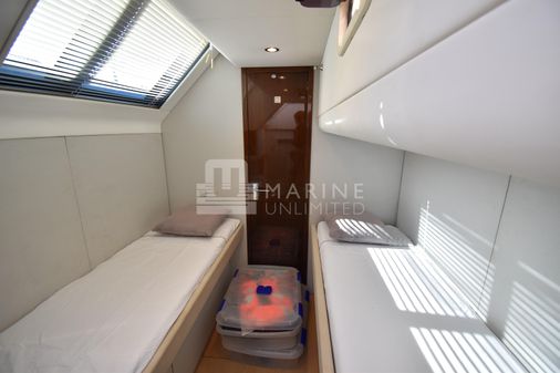 Fairline SQUADRON-65 image