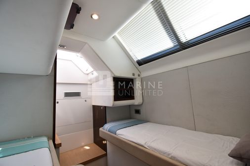 Fairline SQUADRON-65 image