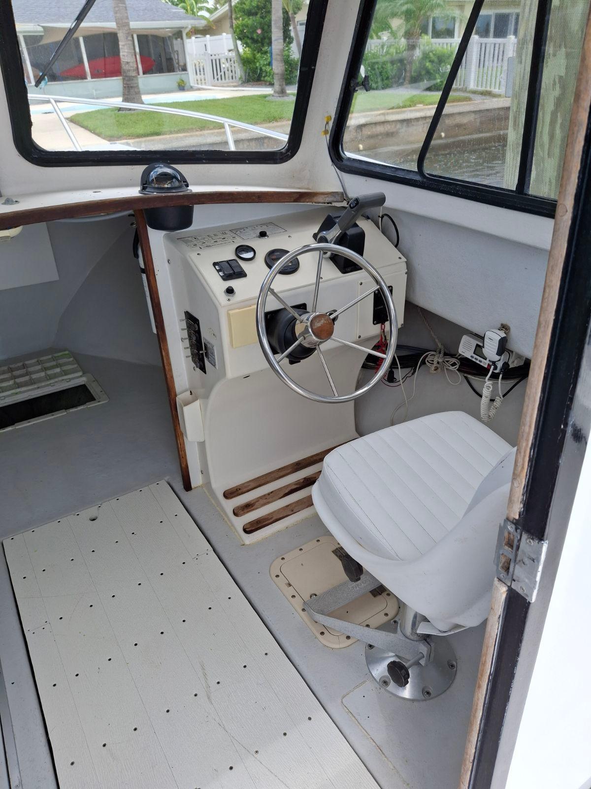 1988 Steiger Craft 25 chesapeake