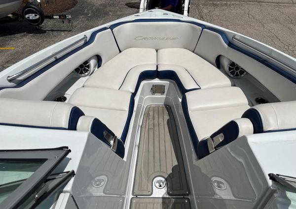 Crownline 270-SS-SURF image