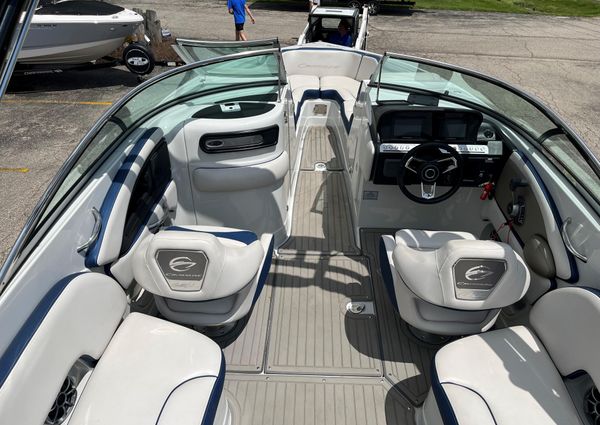 Crownline 270-SS-SURF image