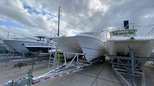 Twin Vee 340 GFX