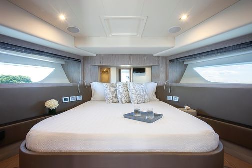 Ferretti Yachts 650 image