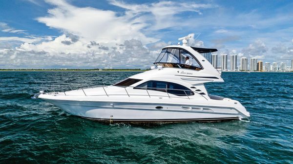 Sea Ray 44 Sedan Bridge
