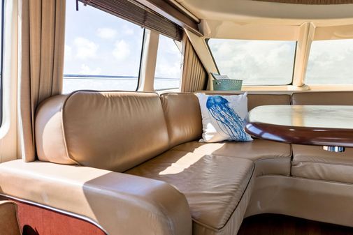 Sea Ray 44 Sedan Bridge image