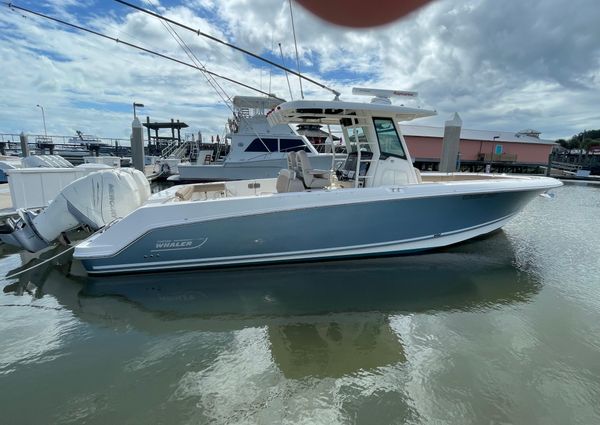 Boston Whaler 330 Outrage image