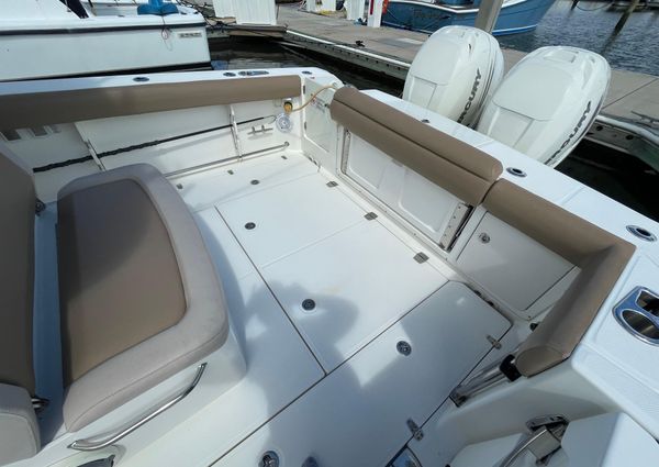 Boston Whaler 330 Outrage image