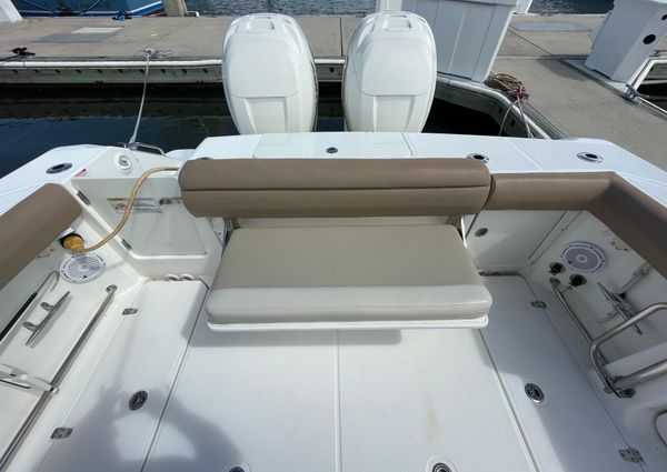 Boston Whaler 330 Outrage image