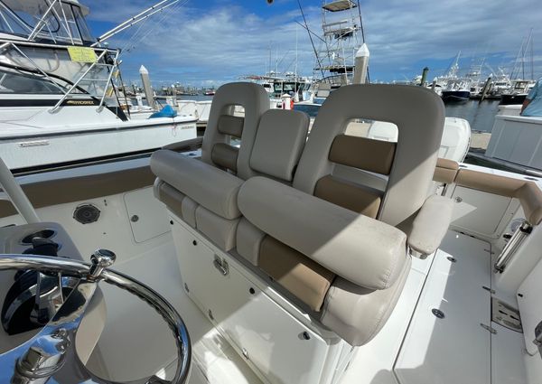 Boston Whaler 330 Outrage image