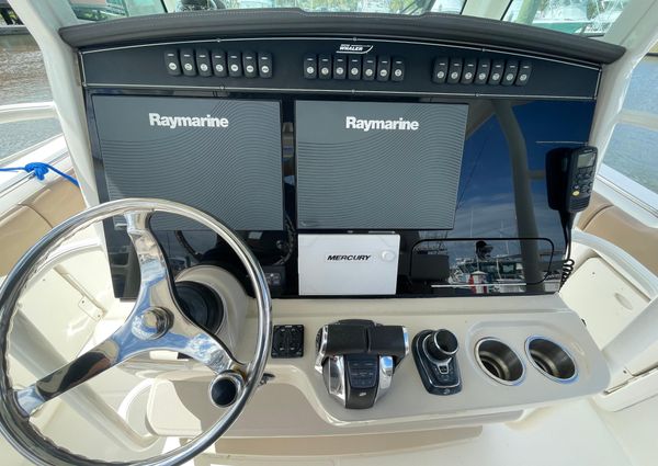 Boston Whaler 330 Outrage image