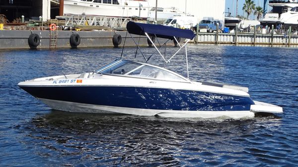 Regal 1900 ES Bowrider 