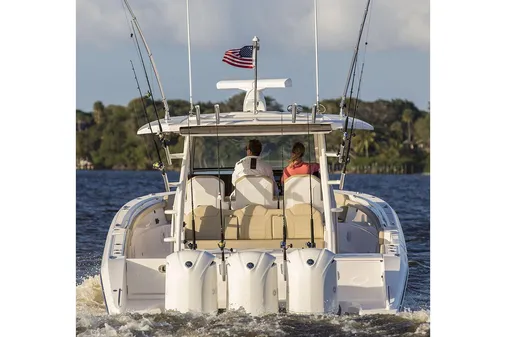 Pursuit S 408 Sport image