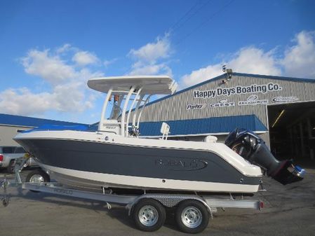 Robalo R222-CENTER-CONSOLE image