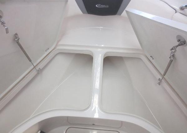 Robalo R222-CENTER-CONSOLE image
