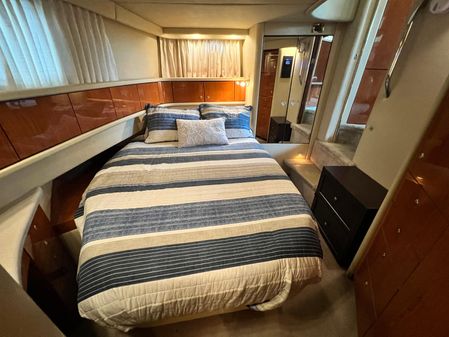 Sea Ray 380 Aft Cabin image