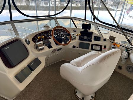 Sea Ray 380 Aft Cabin image